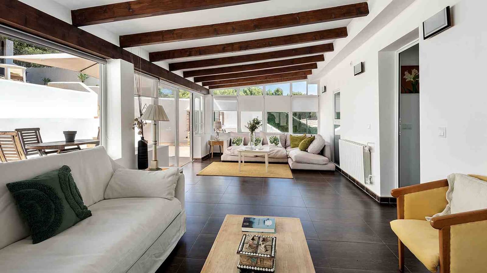 4 soveværelse Villa til salg i Costa de la Calma med swimmingpool garage - € 1.350.000 (Ref: 8250037)