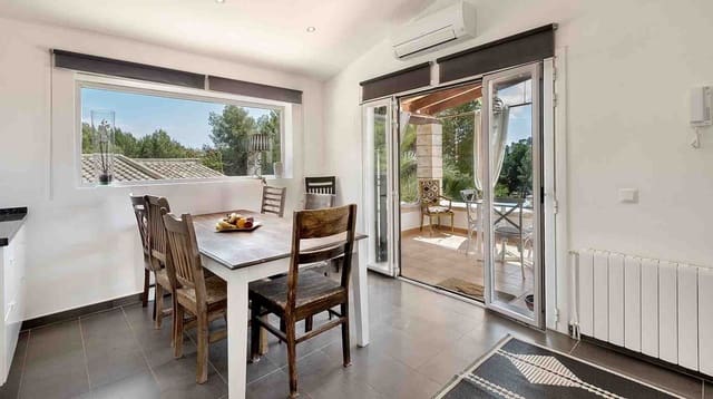 4 soveværelse Villa til salg i Costa de la Calma, Calvià med swimmingpool garage - € 1.350.000 (Ref: 8250037)