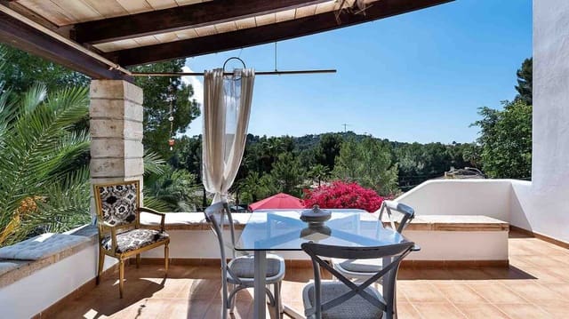 4 soveværelse Villa til salg i Costa de la Calma, Calvià med swimmingpool garage - € 1.350.000 (Ref: 8250037)