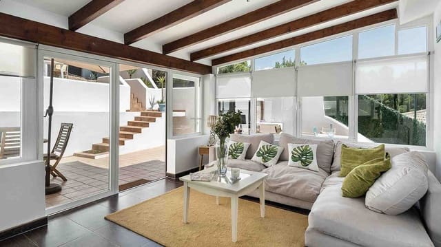 4 soveværelse Villa til salg i Costa de la Calma, Calvià med swimmingpool garage - € 1.350.000 (Ref: 8250037)