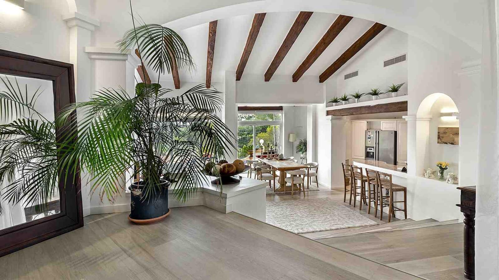 5 soveværelse Villa til salg i Bendinat med swimmingpool - € 3.800.000 (Ref: 8326527)