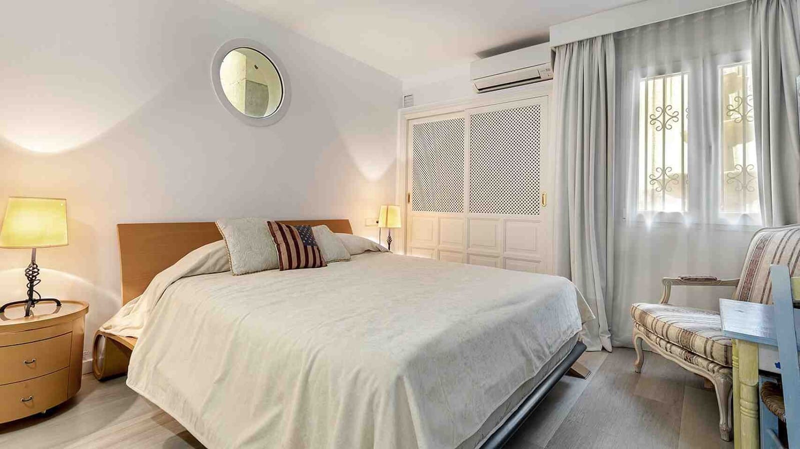 5 soveværelse Villa til salg i Bendinat med swimmingpool - € 3.800.000 (Ref: 8326527)