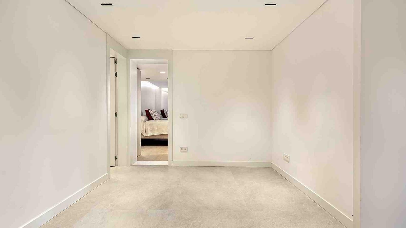 5 soveværelse Villa til salg i Bendinat med swimmingpool - € 3.800.000 (Ref: 8326527)