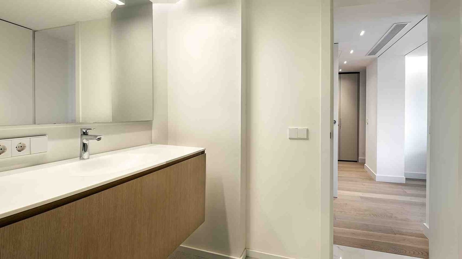 5 soveværelse Villa til salg i Bendinat med swimmingpool - € 3.800.000 (Ref: 8326527)