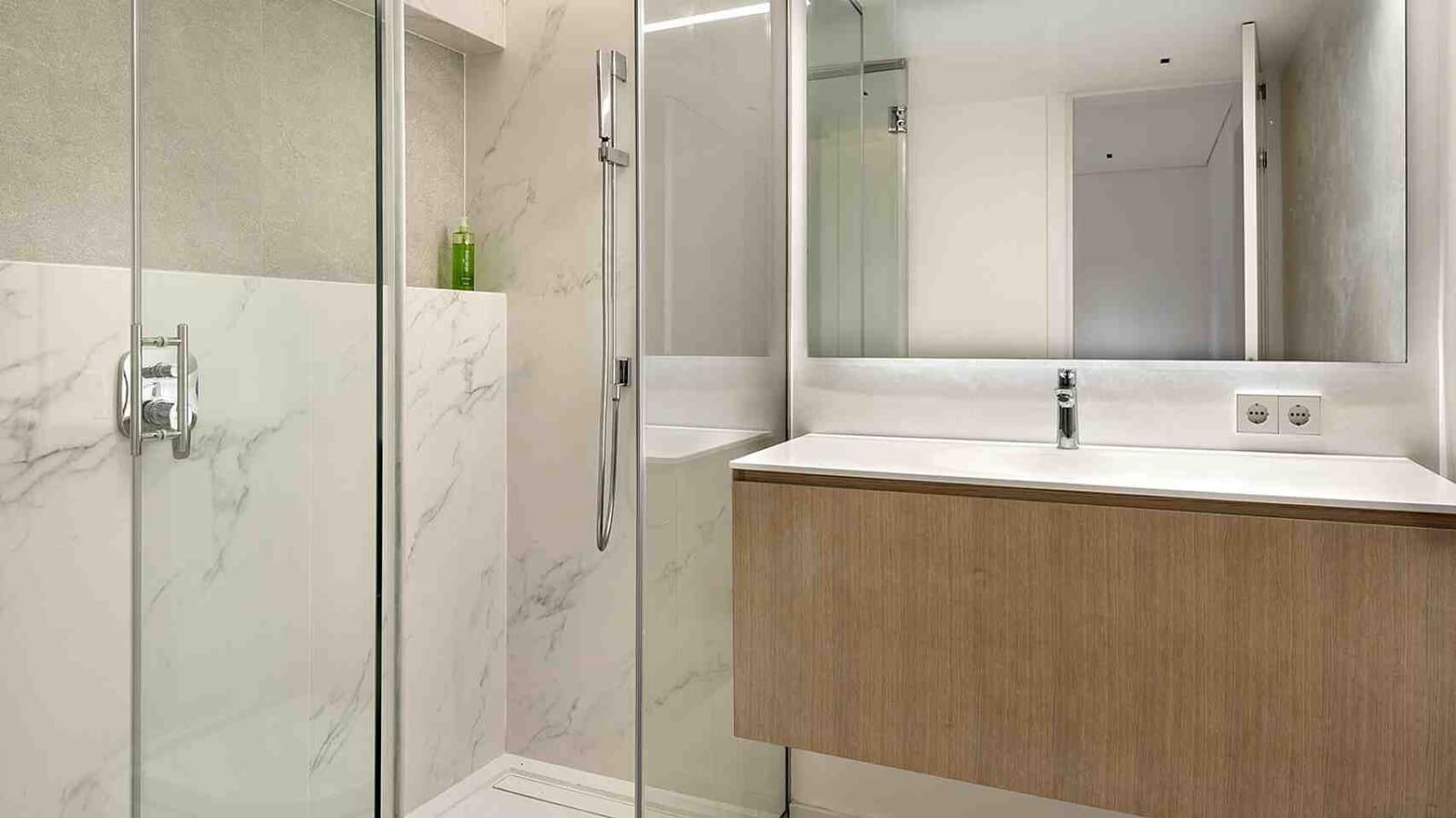 5 soveværelse Villa til salg i Bendinat med swimmingpool - € 3.800.000 (Ref: 8326527)