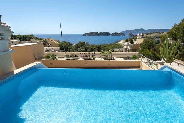 3 slaapkamer Penthouse te koop in Santa Ponsa, Calvià met zwembad - € 1.995.000 (Ref: 8337187)