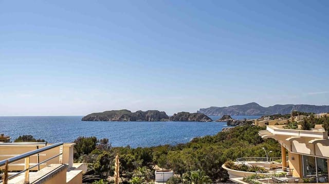 3 slaapkamer Penthouse te koop in Santa Ponsa, Calvià met zwembad - € 1.995.000 (Ref: 8337187)