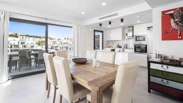 2 sypialnia Penthouse na sprzedaż w Santa Ponsa, Calvià z basenem - 1 085 000 € (Ref: 8343734)