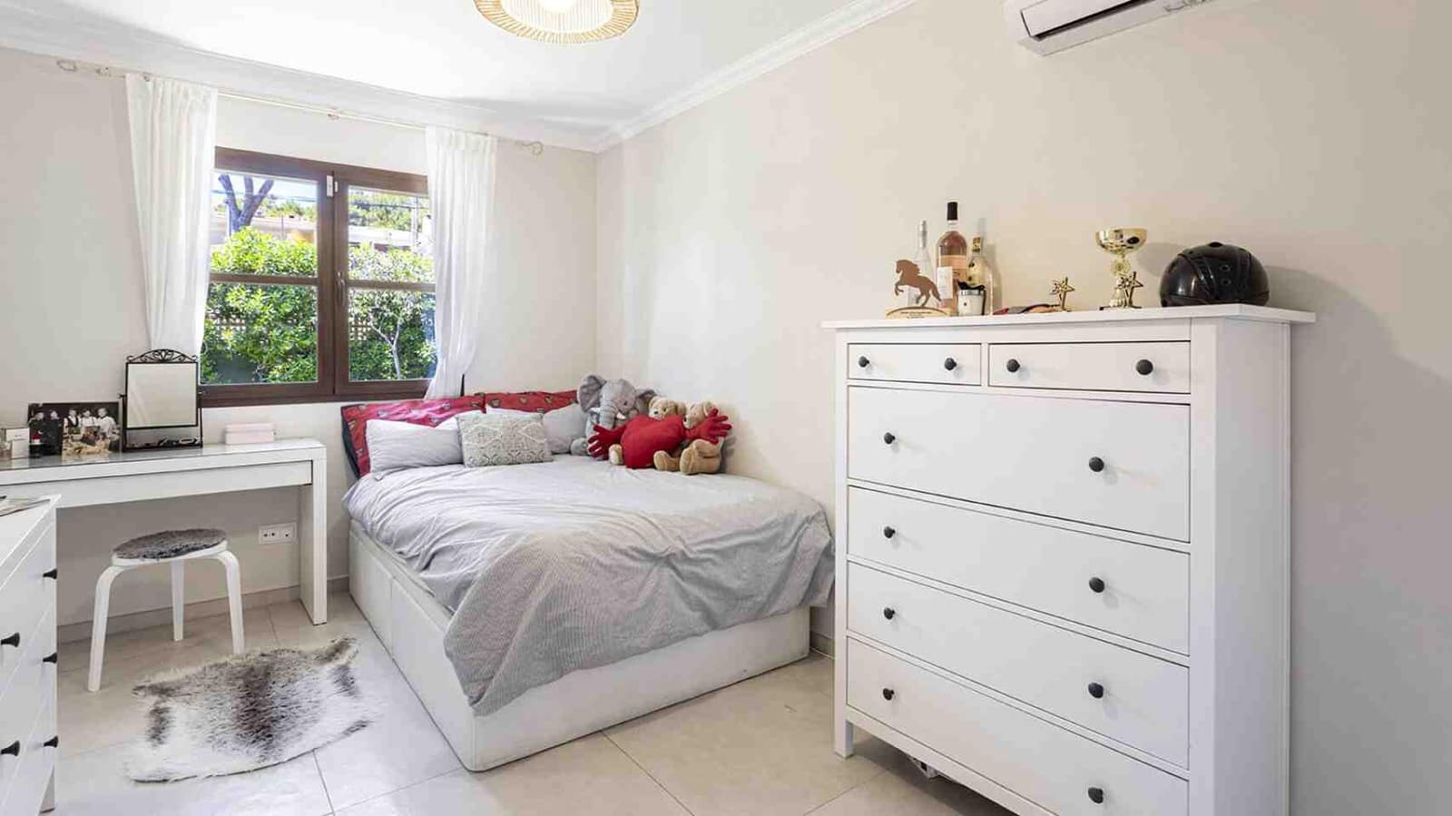 4 soveværelse Villa til salg i Santa Ponsa med swimmingpool - € 1.750.000 (Ref: 8358203)