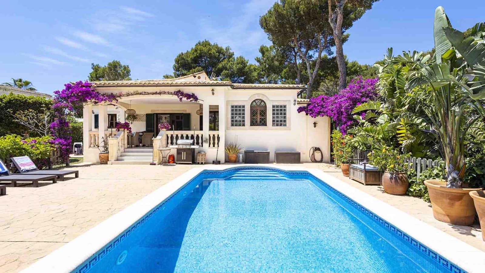 4 soveværelse Villa til salg i Santa Ponsa med swimmingpool - € 1.850.000 (Ref: 8358203)