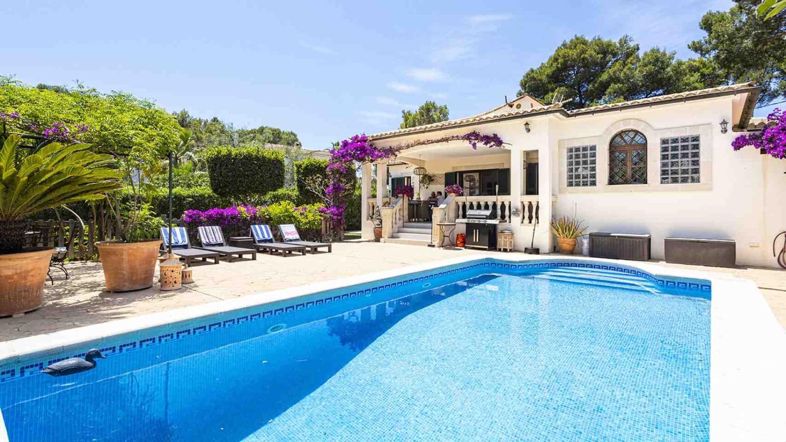 4 soveværelse Villa til salg i Santa Ponsa med swimmingpool - € 1.750.000 (Ref: 8358203)