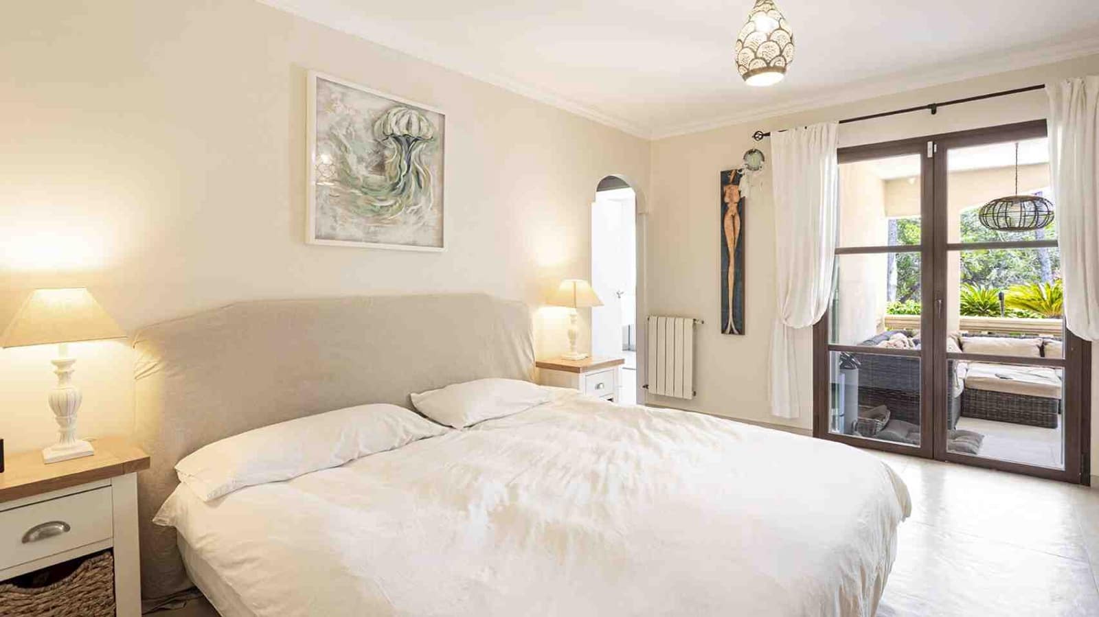 4 soveværelse Villa til salg i Santa Ponsa med swimmingpool - € 1.750.000 (Ref: 8358203)