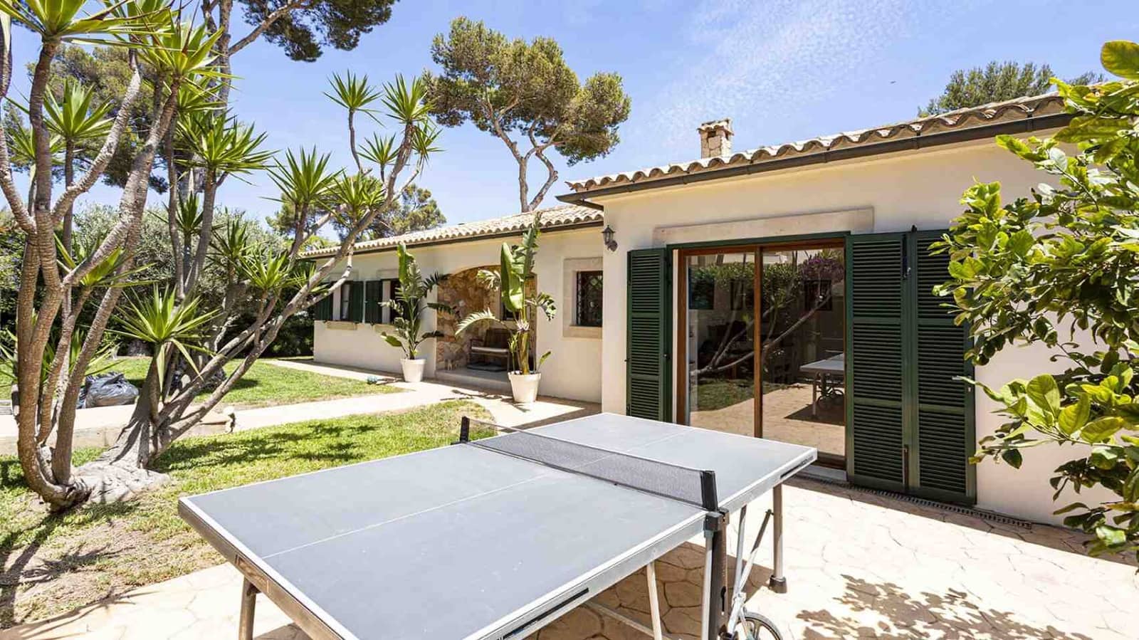 4 soveværelse Villa til salg i Santa Ponsa med swimmingpool - € 1.750.000 (Ref: 8358203)