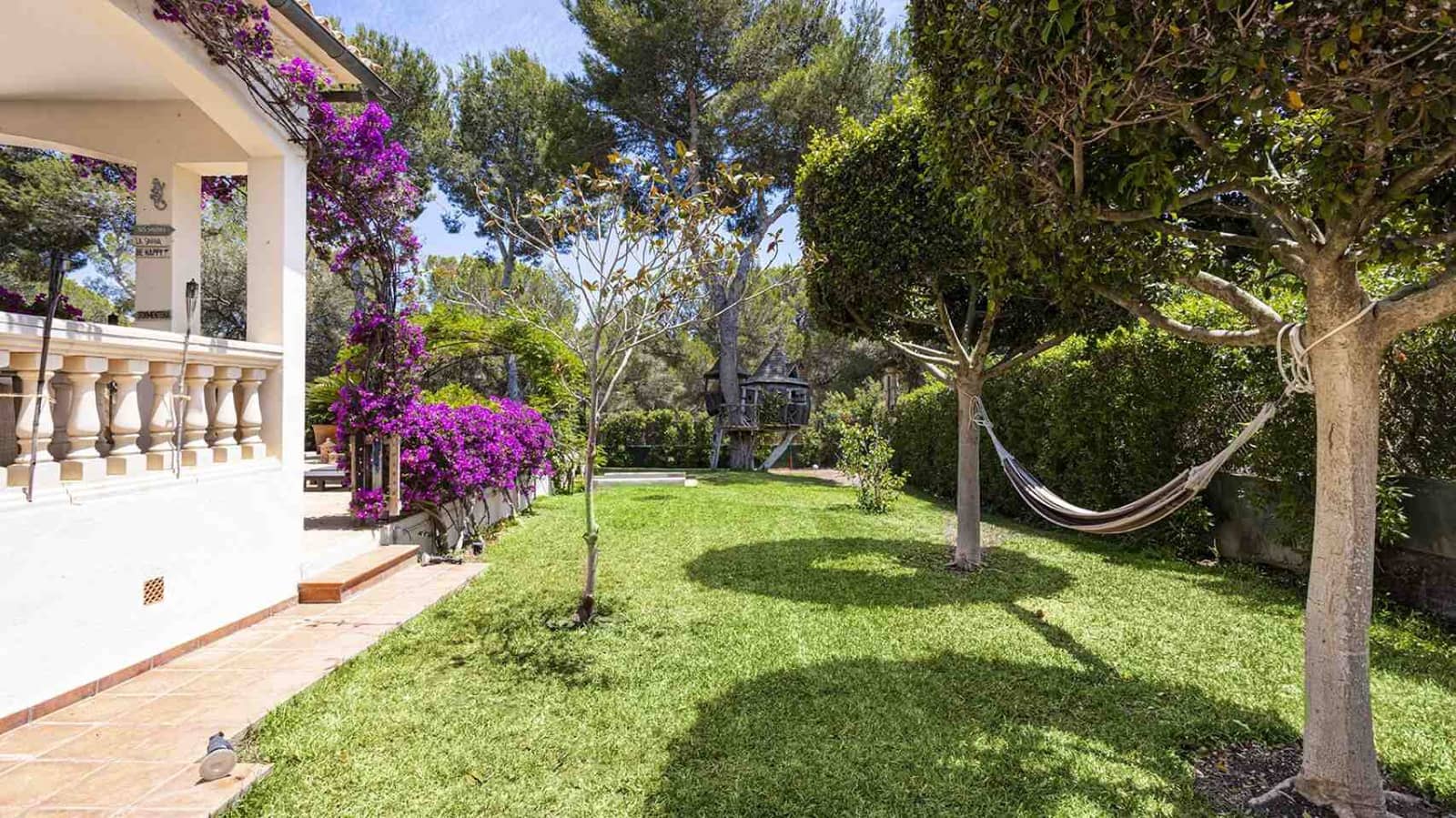 4 soveværelse Villa til salg i Santa Ponsa med swimmingpool - € 1.750.000 (Ref: 8358203)