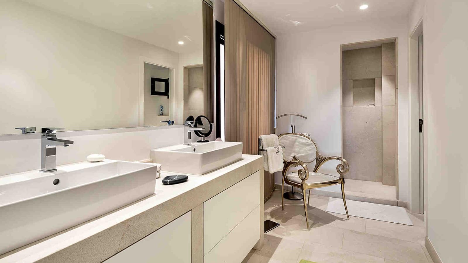 3 sypialnia Apartament na sprzedaż w Santa Ponsa z basenem - 1 800 000 € (Ref: 8384192)