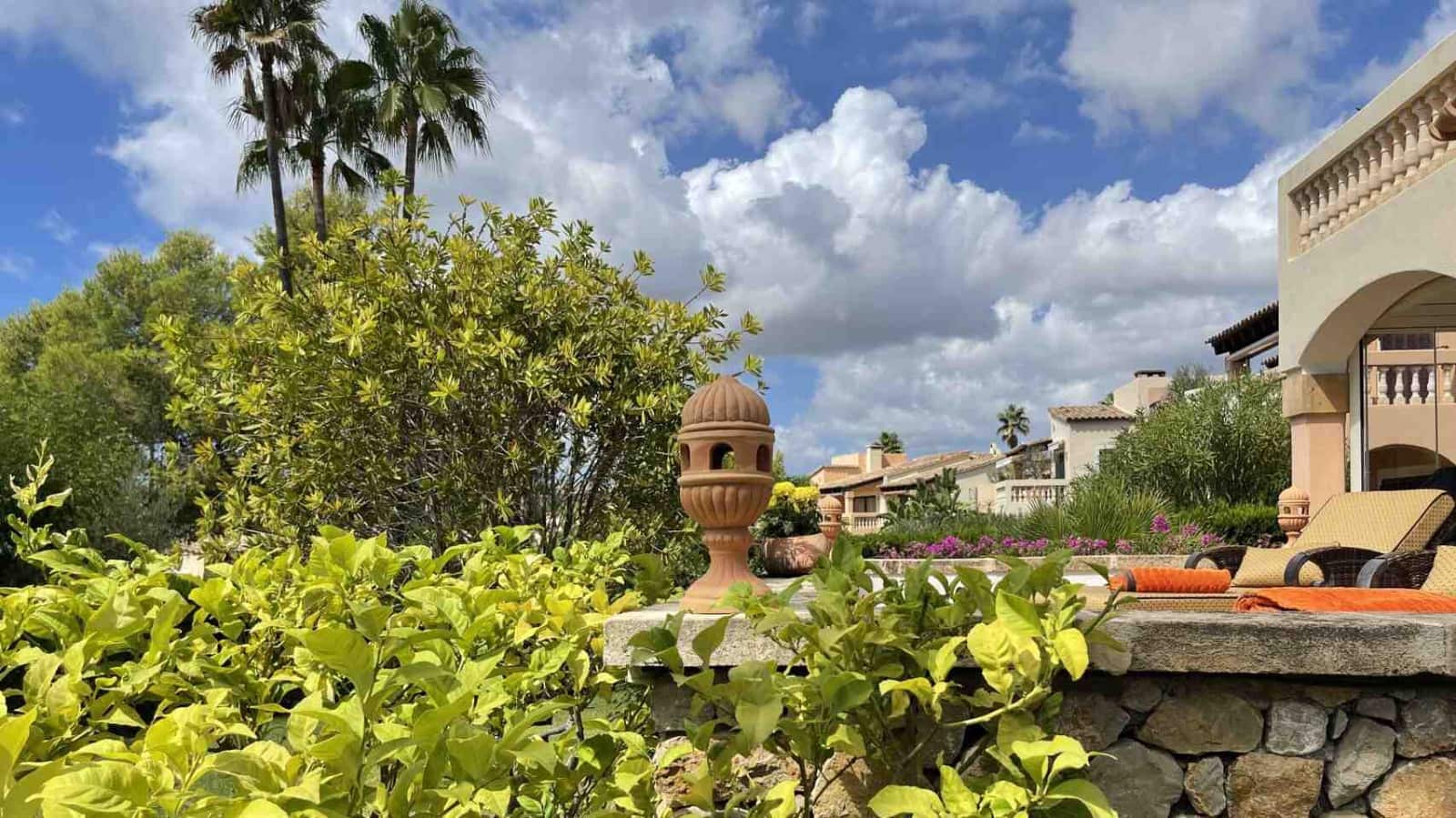 3 sypialnia Apartament na sprzedaż w Santa Ponsa z basenem - 1 800 000 € (Ref: 8384192)