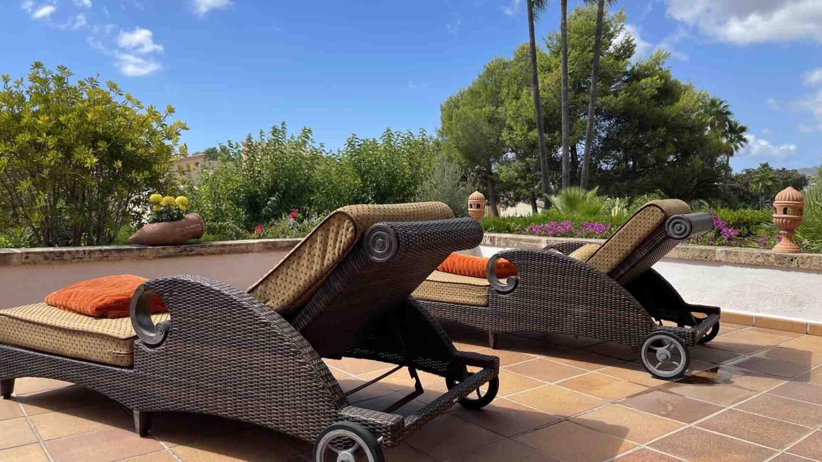 3 sypialnia Apartament na sprzedaż w Santa Ponsa z basenem - 1 800 000 € (Ref: 8384192)