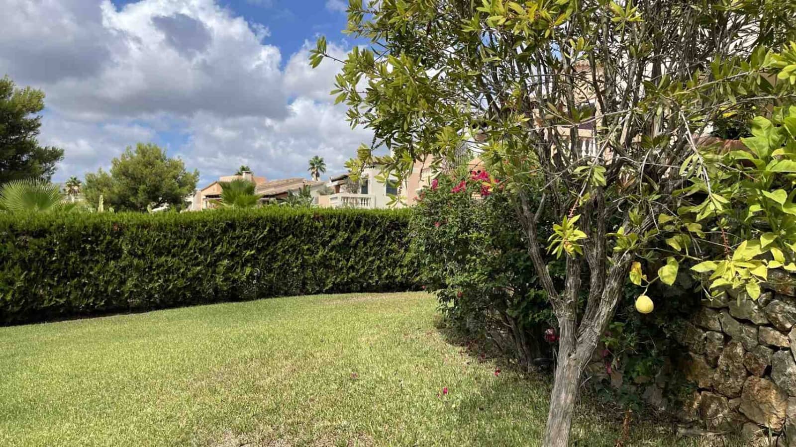 3 sypialnia Apartament na sprzedaż w Santa Ponsa z basenem - 1 800 000 € (Ref: 8384192)