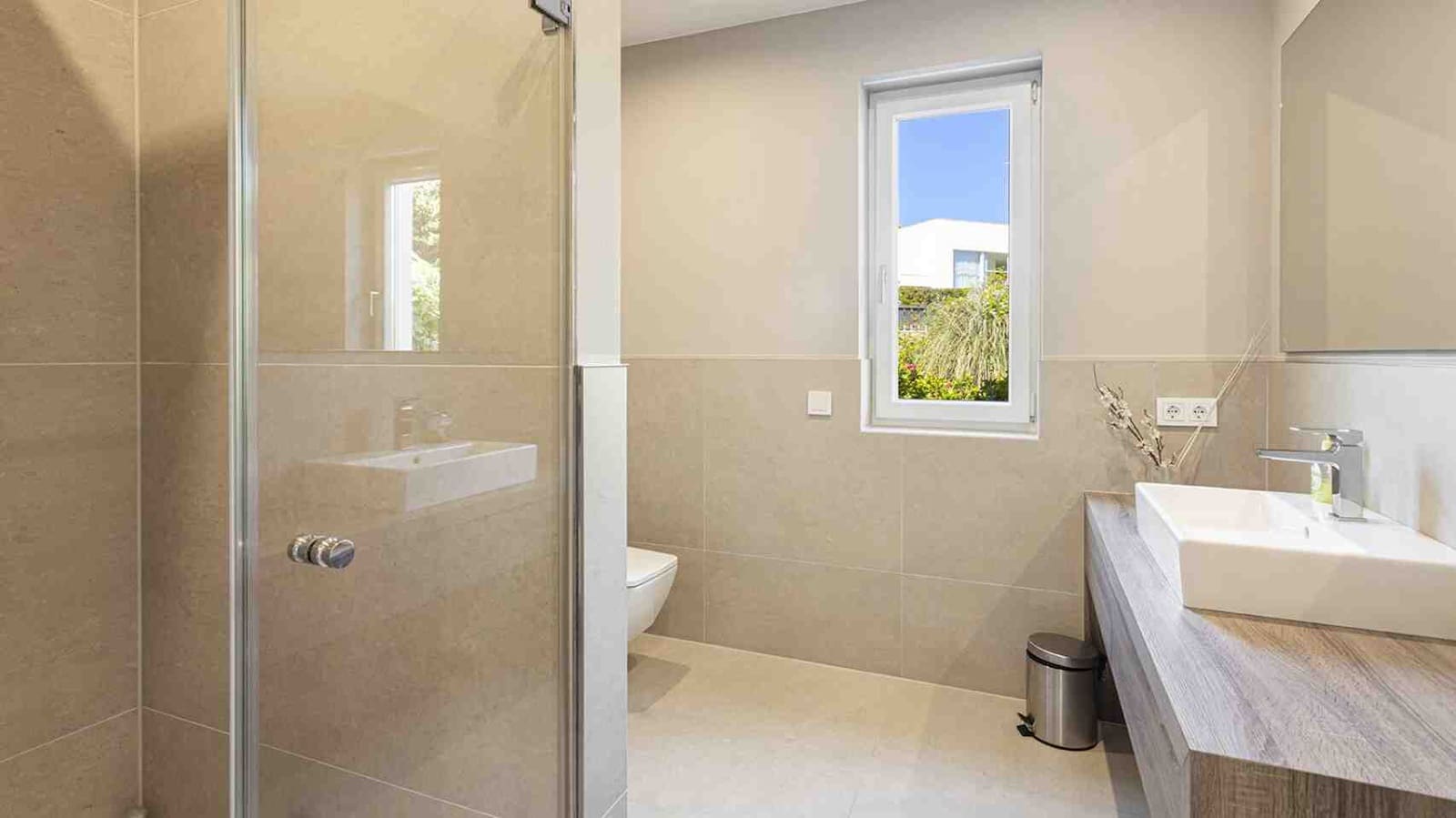 4 bedroom Villa for sale in Santa Ponsa with pool - € 2,250,000 (Ref: 8471271)