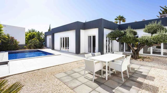 4 Zimmer Villa zu verkaufen in Santa Ponsa, Calvià mit Pool - 2.250.000 € (Ref: 8471271)