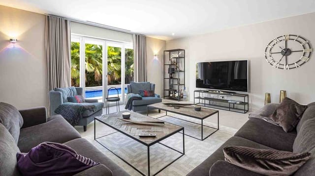 4 Zimmer Villa zu verkaufen in Santa Ponsa, Calvià mit Pool - 2.250.000 € (Ref: 8471271)