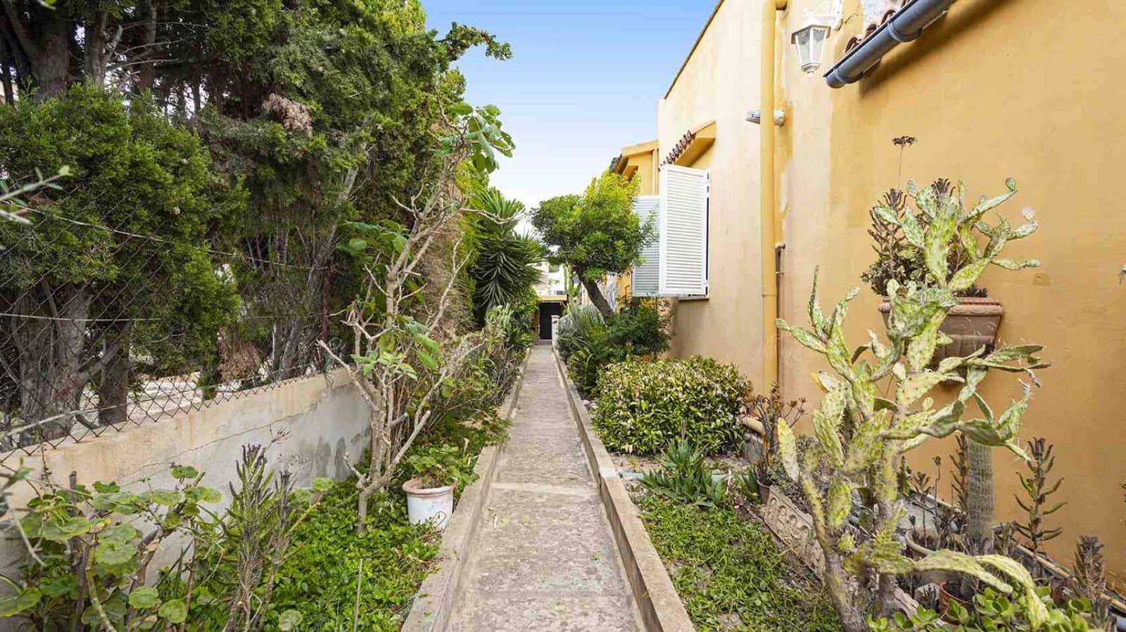 4 soveværelse Villa til salg i El Toro / Port Adriano med swimmingpool - € 1.100.000 (Ref: 8550257)