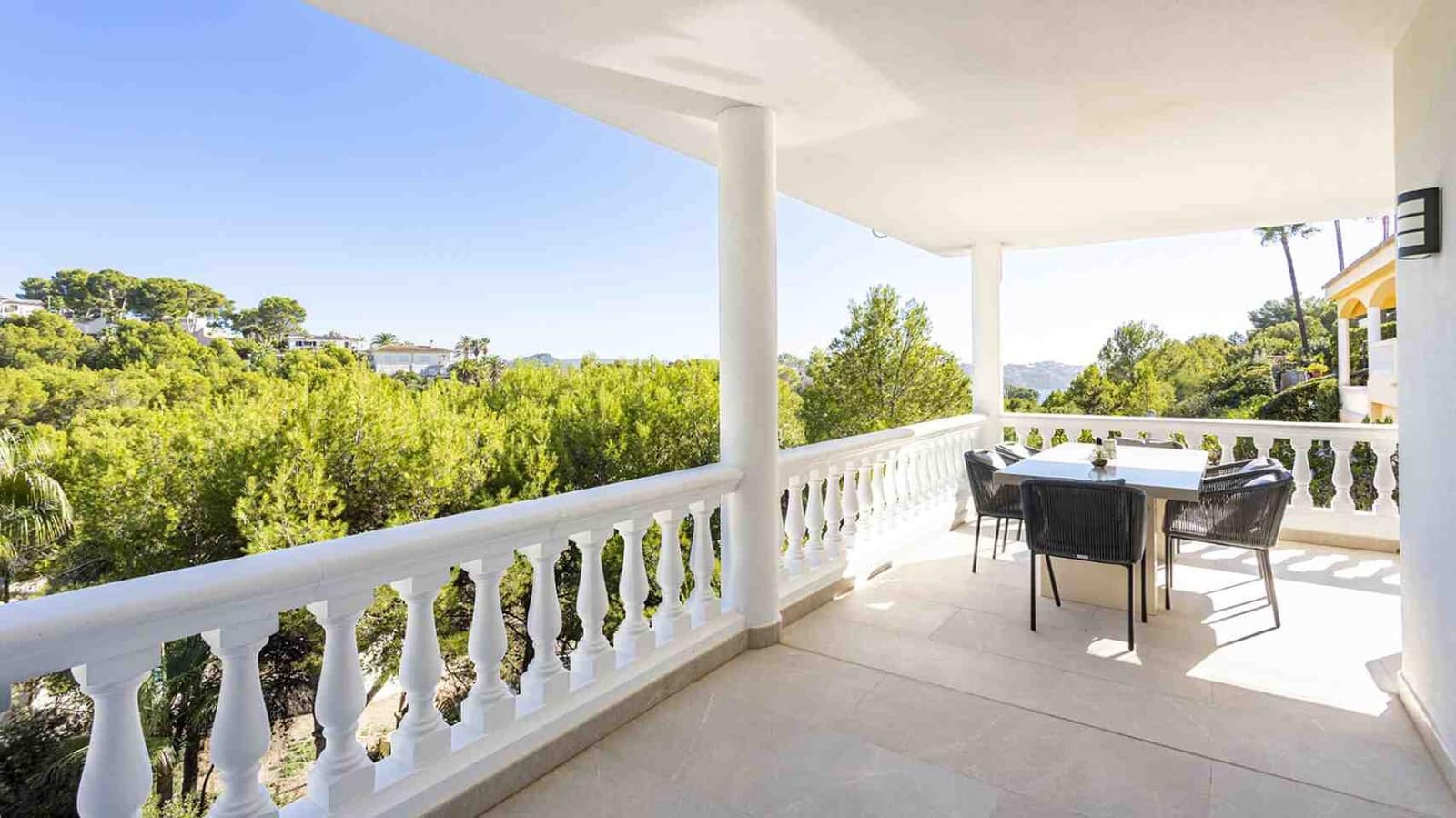 4 soveværelse Villa til salg i Costa de la Calma med swimmingpool - € 2.290.000 (Ref: 8598128)
