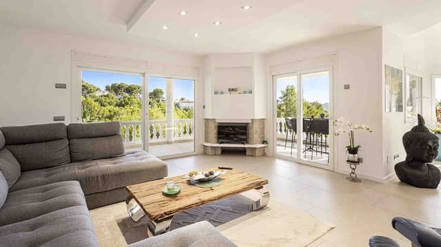 4 soverom Villa til salgs i Costa de la Calma, Calvià med svømmebasseng - € 2 290 000 (Ref: 8598128)