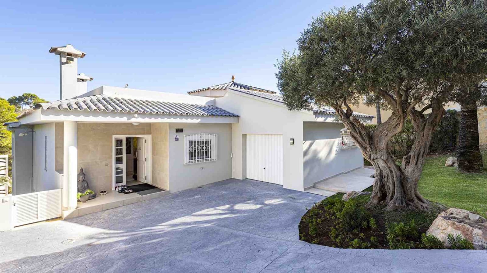 4 soveværelse Villa til salg i Costa de la Calma med swimmingpool - € 2.290.000 (Ref: 8598128)