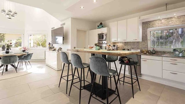 4 soverom Villa til salgs i Costa de la Calma, Calvià med svømmebasseng - € 2 290 000 (Ref: 8598128)