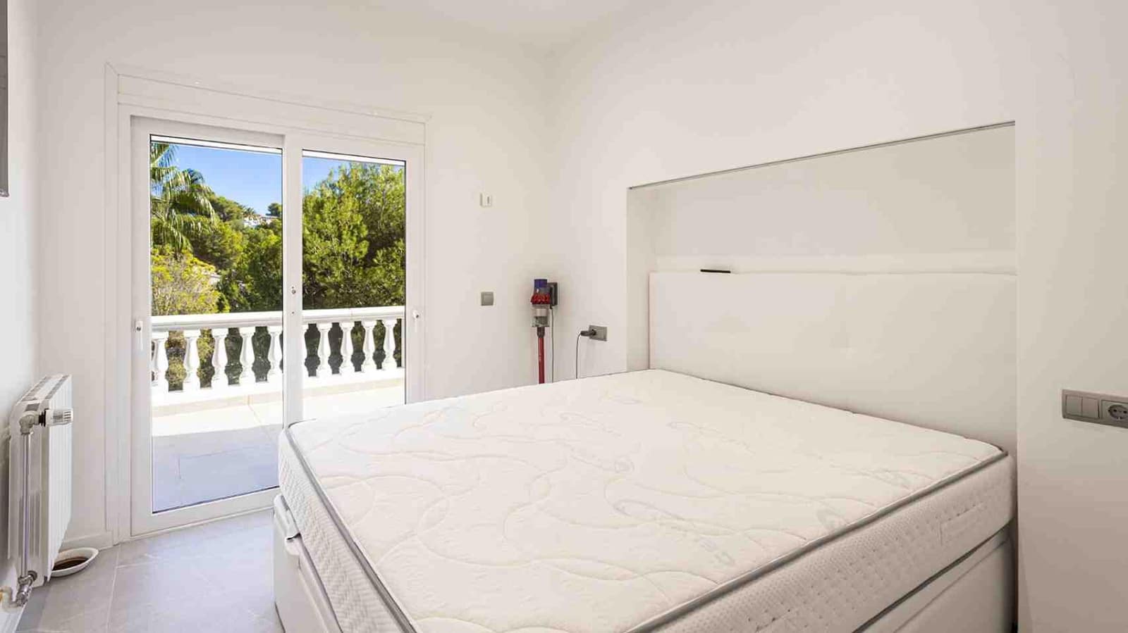 4 soveværelse Villa til salg i Costa de la Calma med swimmingpool - € 2.290.000 (Ref: 8598128)