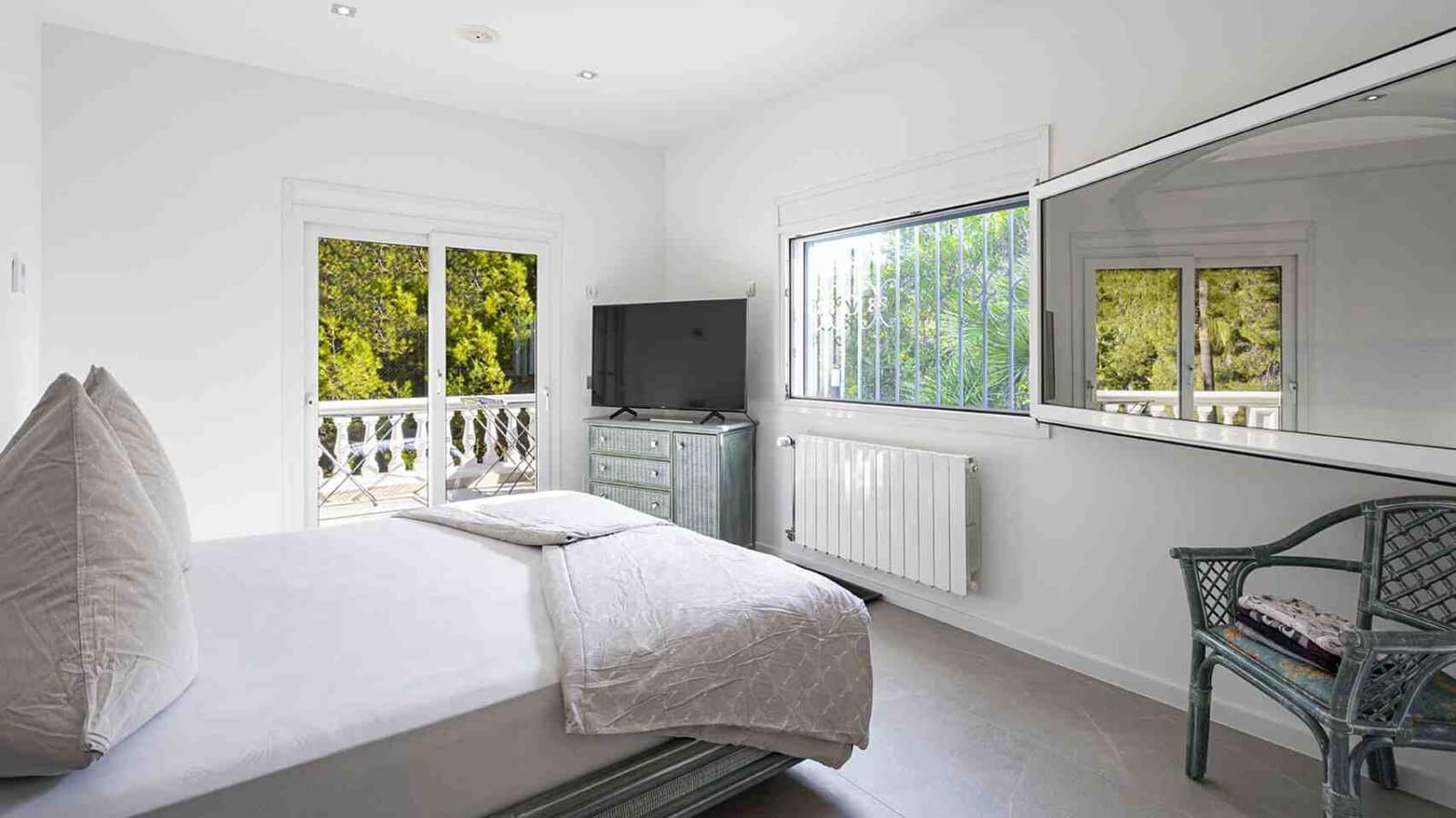 4 soveværelse Villa til salg i Costa de la Calma med swimmingpool - € 2.290.000 (Ref: 8598128)