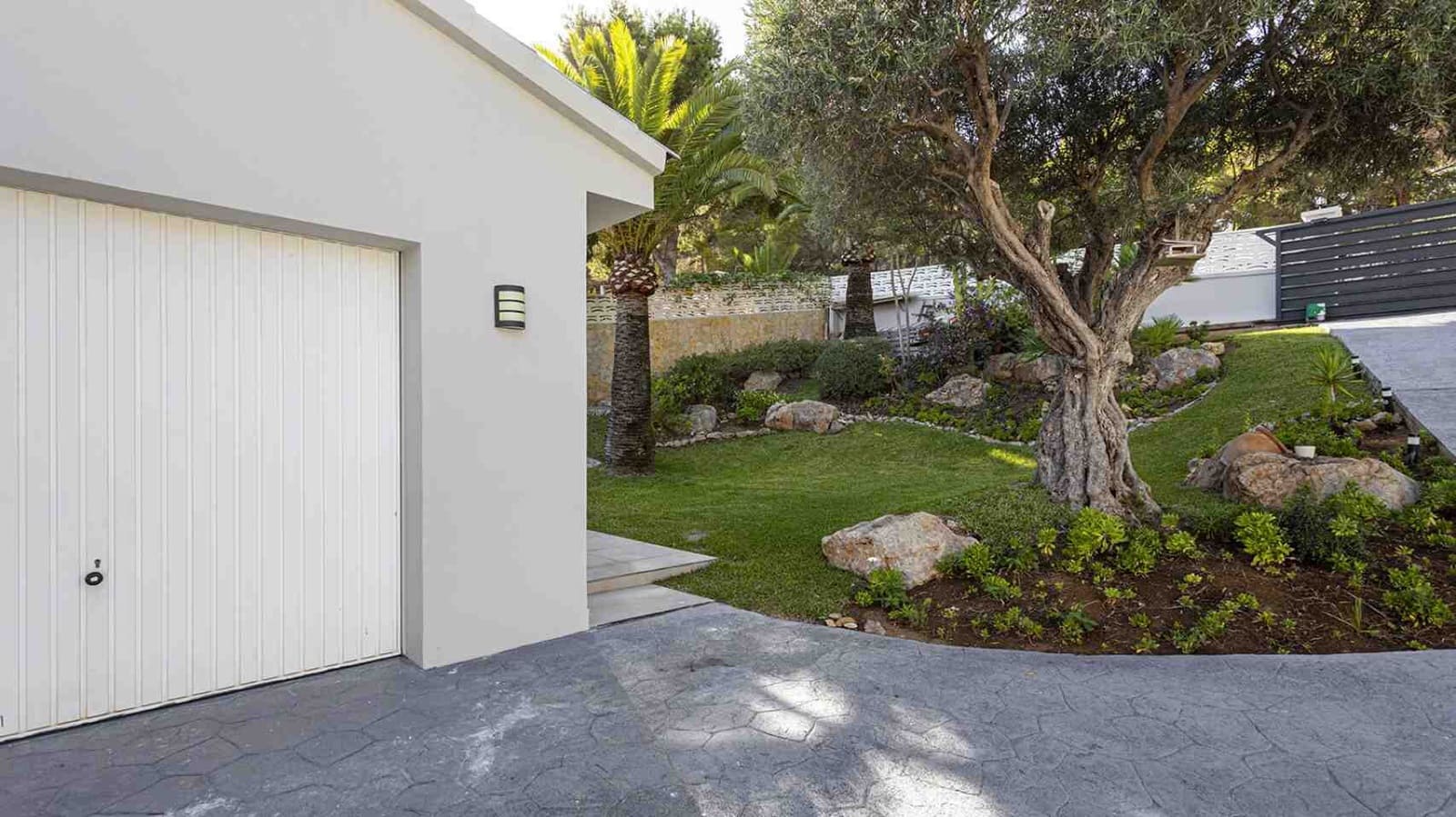 4 soveværelse Villa til salg i Costa de la Calma med swimmingpool - € 2.290.000 (Ref: 8598128)