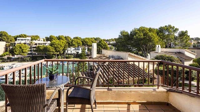 Apartamento de 3 habitaciones en Santa Ponsa, Calvià en venta con piscina - 1.250.000 € (Ref: 8647470)