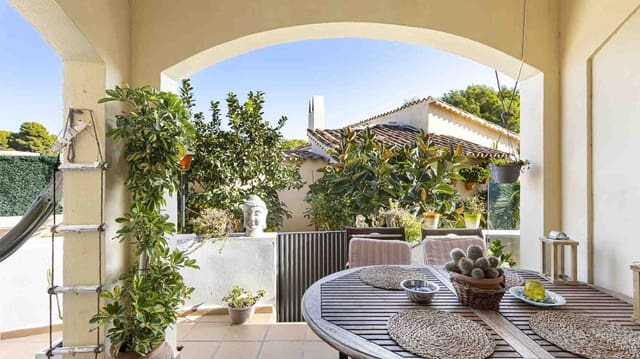 Apartamento de 3 habitaciones en Santa Ponsa, Calvià en venta con piscina - 1.250.000 € (Ref: 8647470)