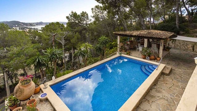 2 soveværelse Villa til salg i Peguera / Paguera, Calvià med swimmingpool - € 1.698.000 (Ref: 8760454)