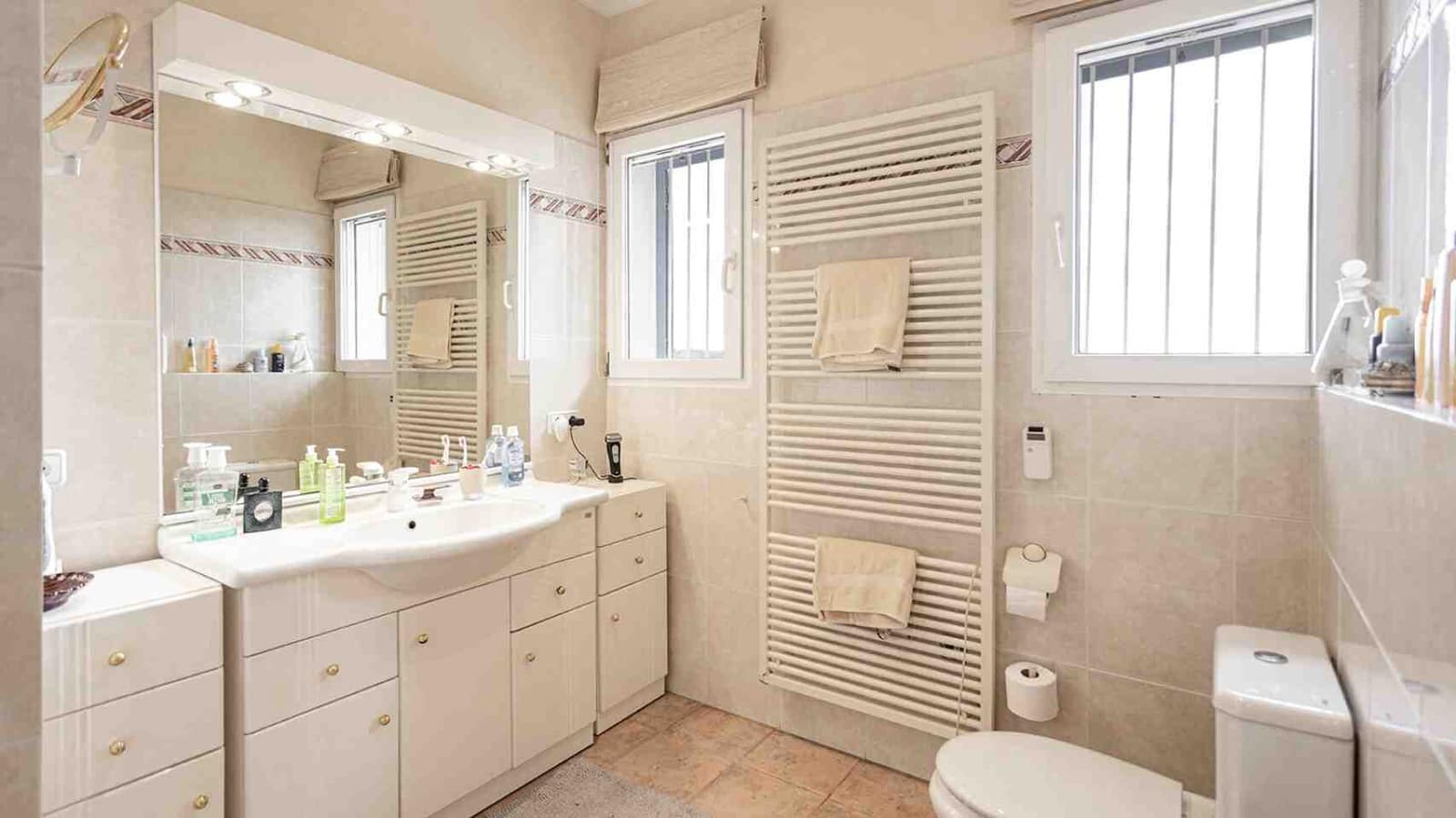 2 soveværelse Villa til salg i Peguera / Paguera med swimmingpool - € 1.698.000 (Ref: 8760454)