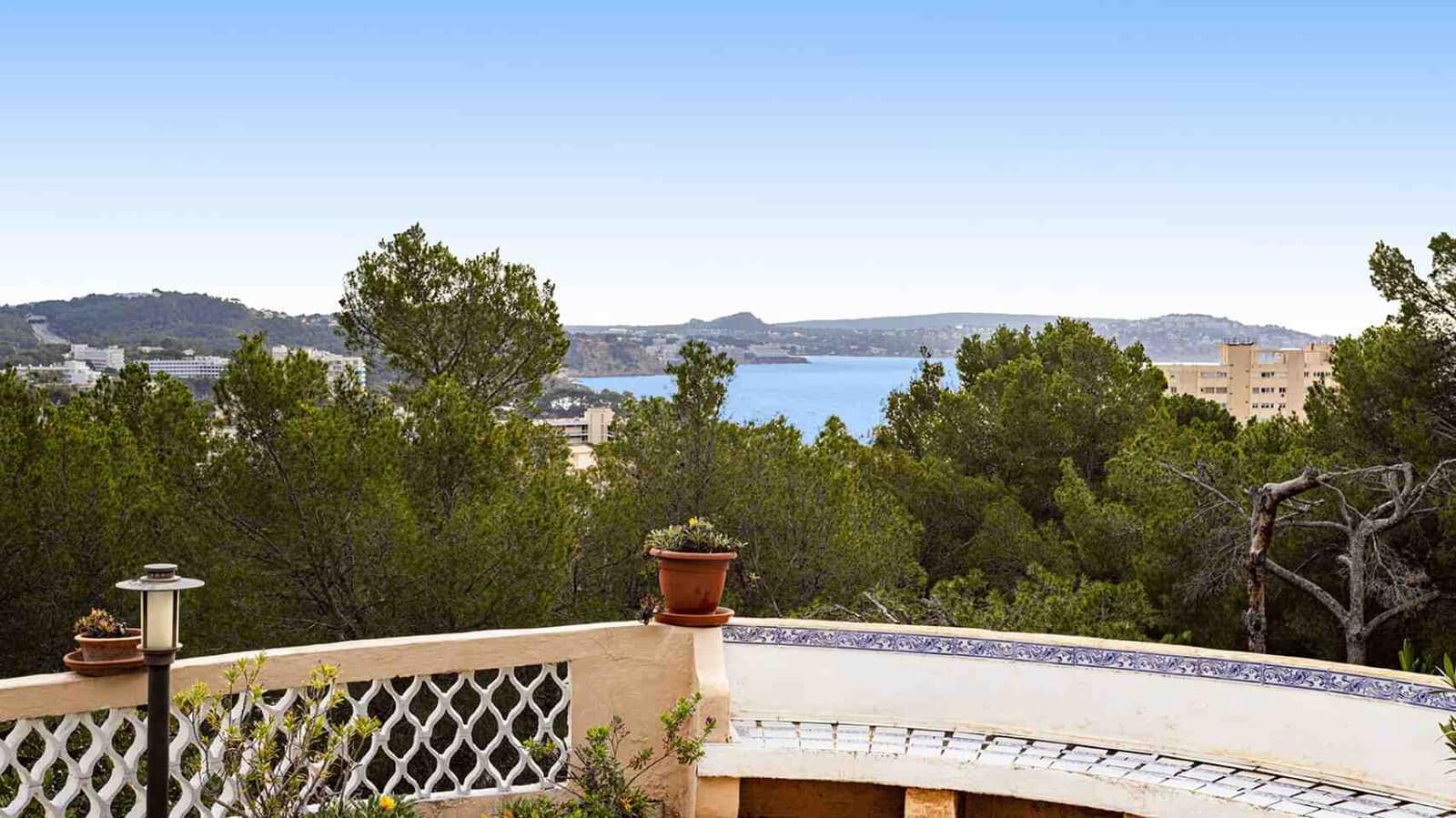 2 soveværelse Villa til salg i Peguera / Paguera med swimmingpool - € 1.698.000 (Ref: 8760454)