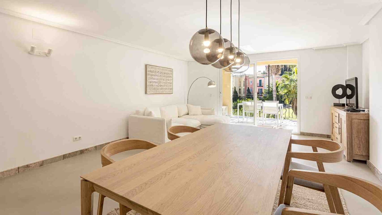 2 bedroom Apartment for sale in Santa Ponsa with pool - € 695,000 (Ref: 8785624)