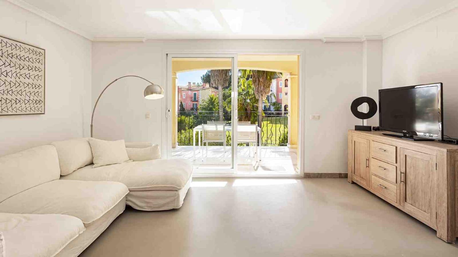 2 bedroom Apartment for sale in Santa Ponsa with pool - € 695,000 (Ref: 8785624)