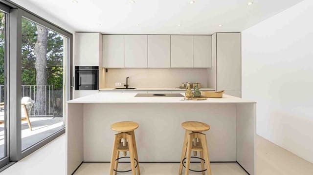 3 soveværelse Villa til salg i Santa Ponsa, Calvià med swimmingpool - € 2.950.000 (Ref: 8799355)