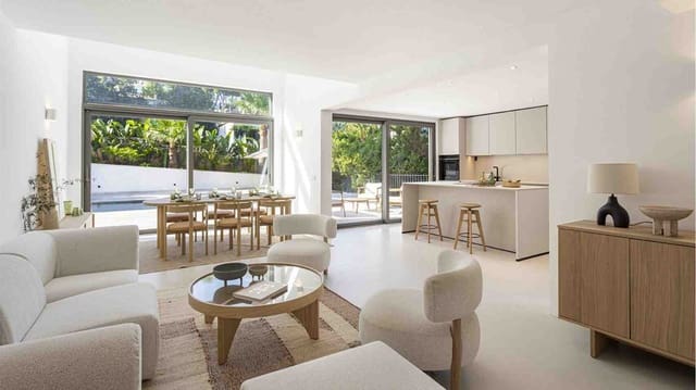 3 soveværelse Villa til salg i Santa Ponsa, Calvià med swimmingpool - € 2.950.000 (Ref: 8799355)