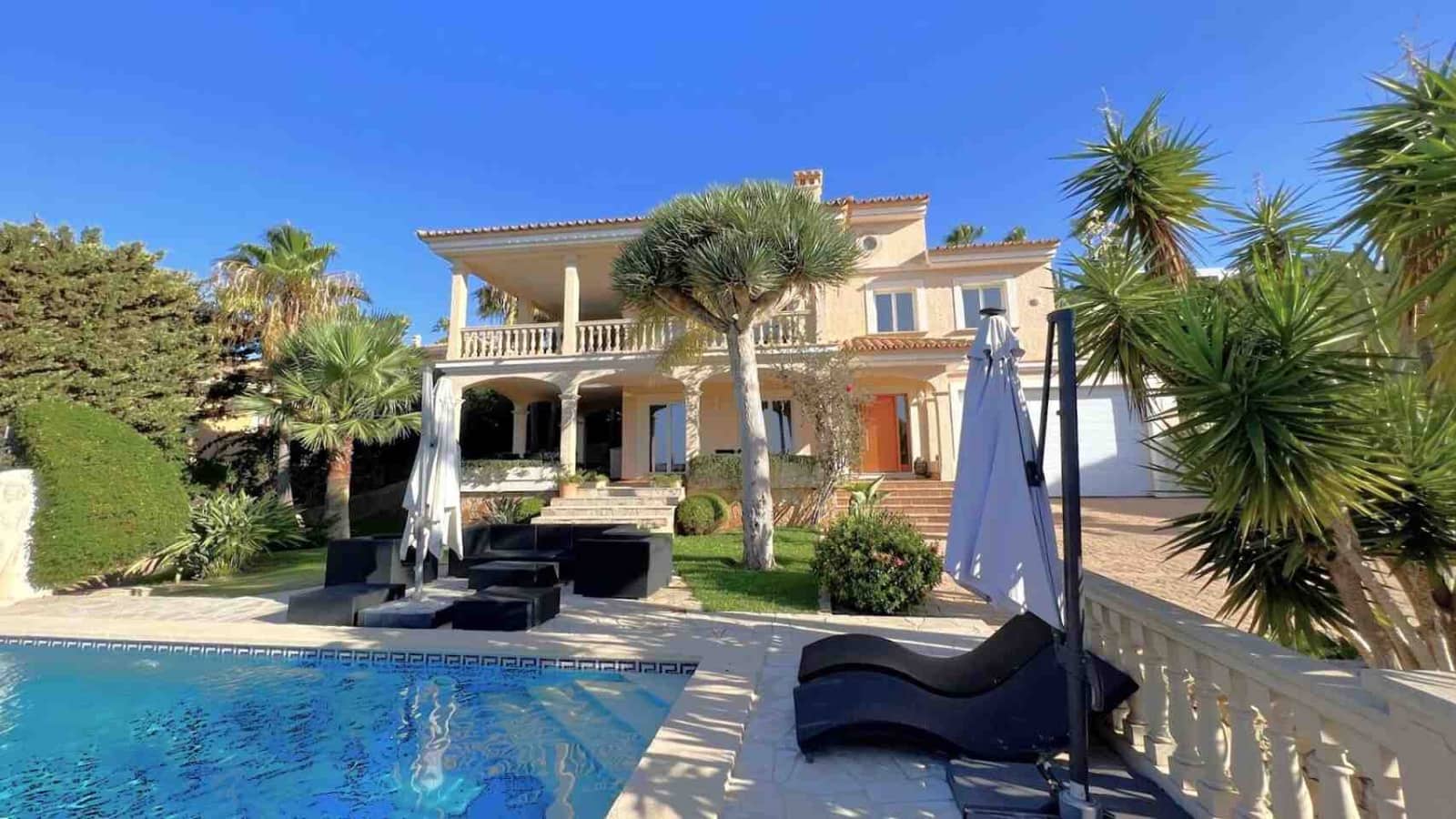 4 sypialnia Willa na sprzedaż w Santa Ponsa z basenem - 3 700 000 € (Ref: 8810922)