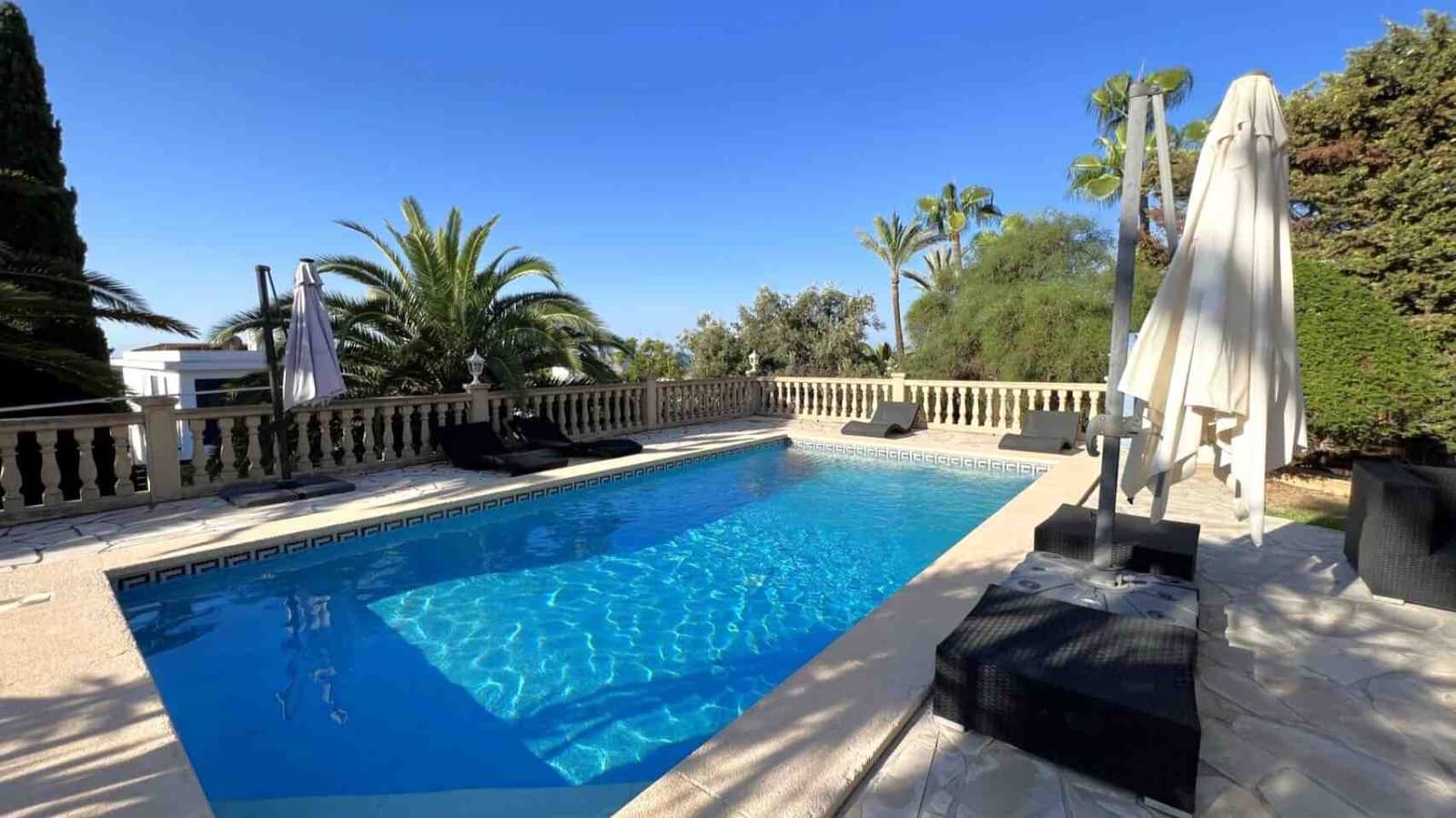 4 sypialnia Willa na sprzedaż w Santa Ponsa z basenem - 3 700 000 € (Ref: 8810922)