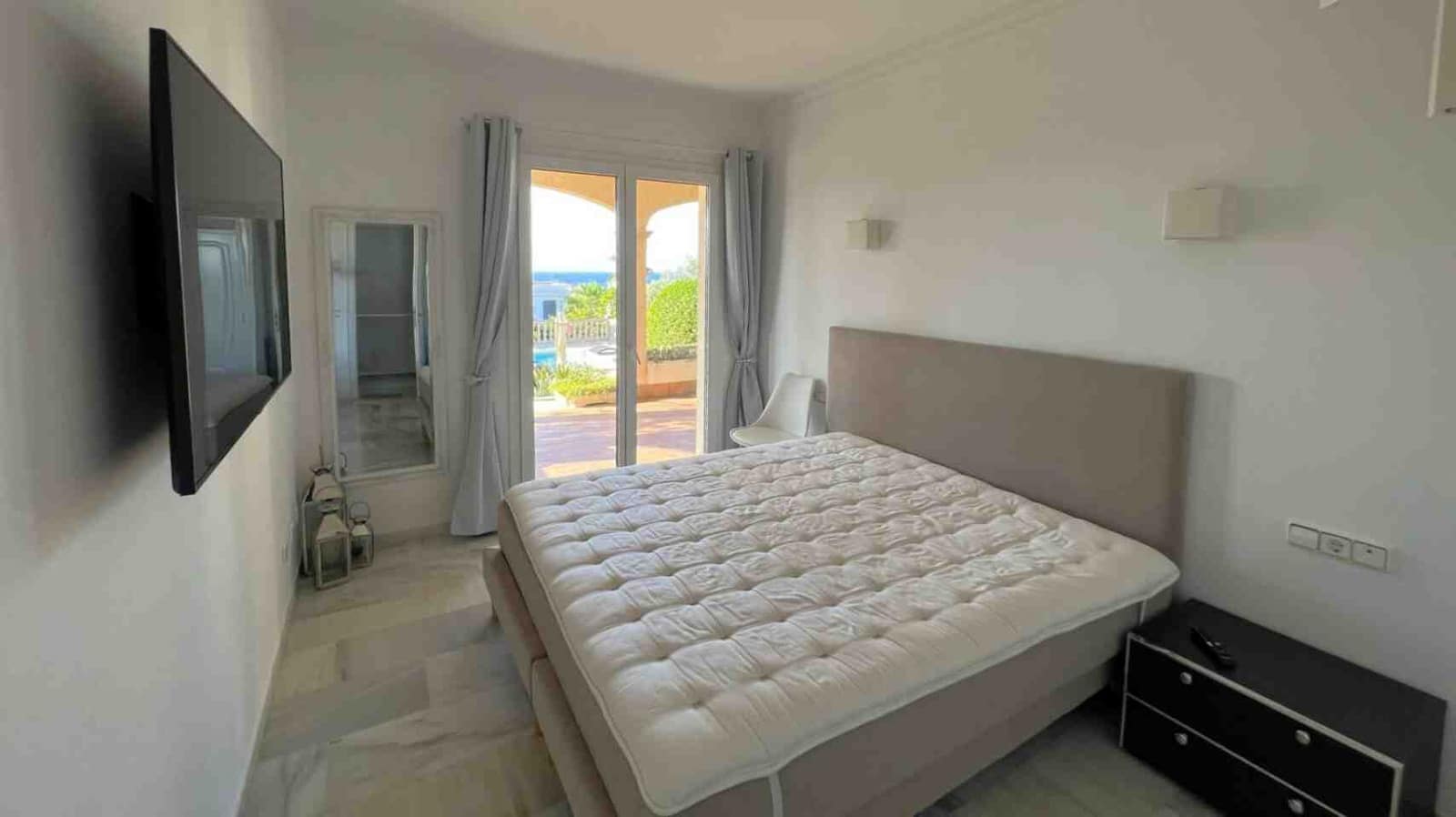 4 sypialnia Willa na sprzedaż w Santa Ponsa z basenem - 3 700 000 € (Ref: 8810922)