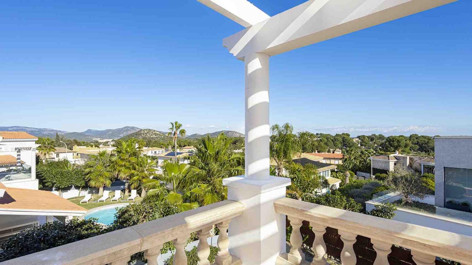 5 bedroom Villa for sale in Santa Ponsa with pool garage - € 2,750,000 (Ref: 8810923)