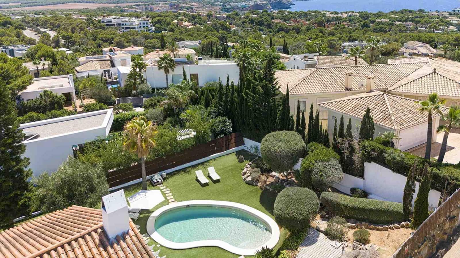 5 bedroom Villa for sale in Santa Ponsa with pool garage - € 2,750,000 (Ref: 8810923)