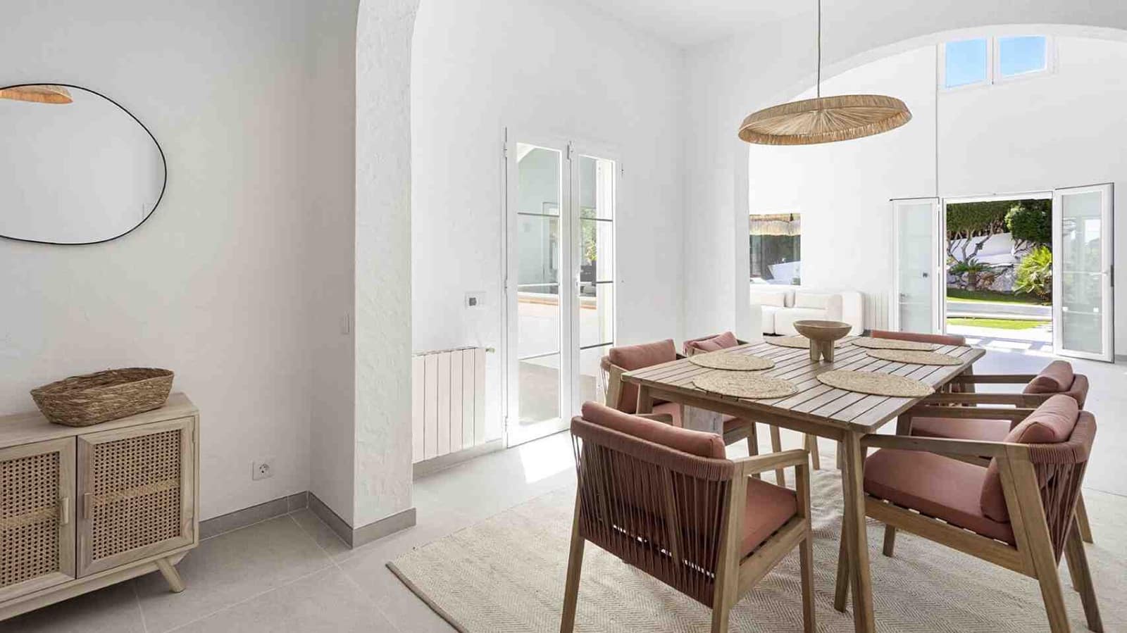 5 bedroom Villa for sale in Santa Ponsa with pool garage - € 2,750,000 (Ref: 8810923)