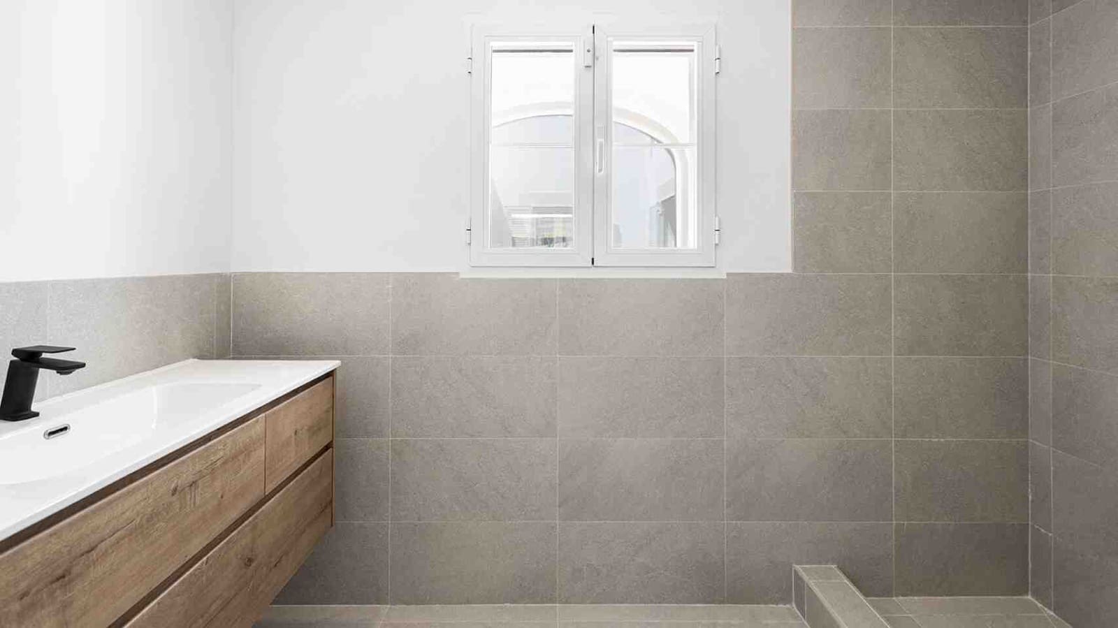 5 bedroom Villa for sale in Santa Ponsa with pool garage - € 2,750,000 (Ref: 8810923)