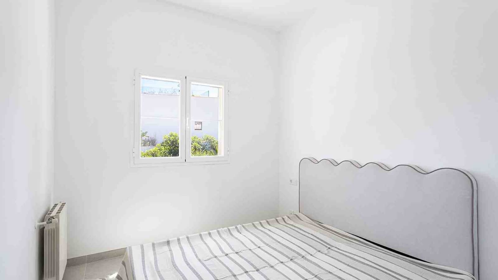 5 bedroom Villa for sale in Santa Ponsa with pool garage - € 2,750,000 (Ref: 8810923)